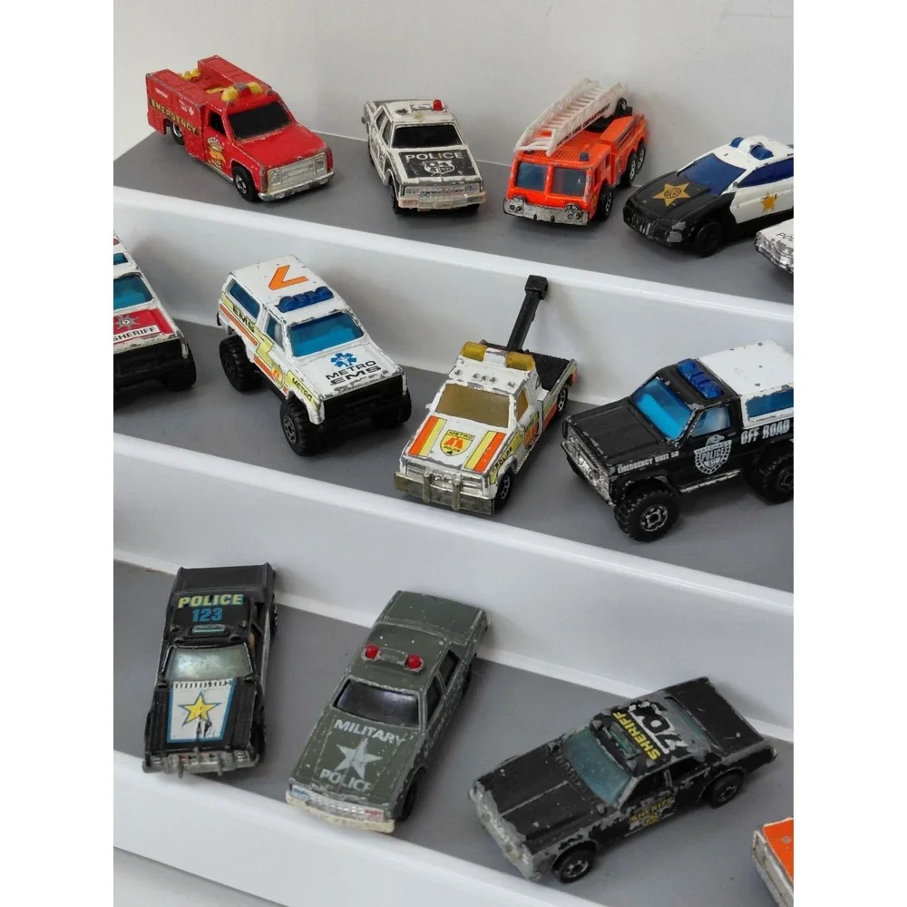 LOT of‎ 16 Variety Die Cast Cars EMS Police Fire Vehicles 70s - 90s